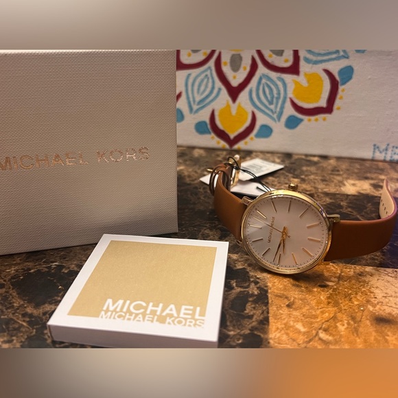Michael Kors Pyper Three Hand Silver Tone  Stainless Steel Women’s Watch MK2740 - Picture 11 of 11